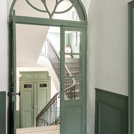 ゲストハウス La Grande Maison D'hotes 3*