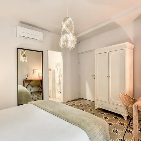 Πανσιόν La Grande Maison D'hotes 3*